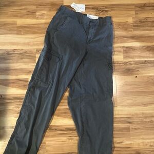 Condition:never worn
Why:don’t fit seller Size:0/25 in women